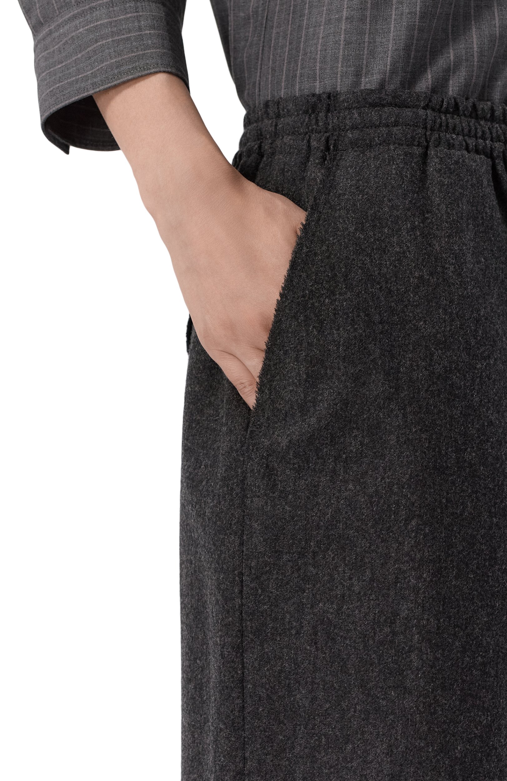 Шерстяные брюки JIL SANDER темно-серого цвета по цене 236000 руб., арт. J02KA0428/J40333, фото 5 Шерстяные брюки JIL SANDER, арт. J02KA0428/J40333, фото 5