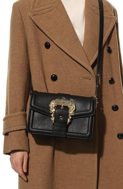 Сумка VERSACE JEANS COUTURE черного цвета по цене 22850 руб., арт. 73VA4BF1-RANGE F-C0UTURE 01. SKETCH 1/ZS413, фото 2 Сумка VERSACE JEANS COUTURE, арт. 73VA4BF1-RANGE F-C0UTURE 01. SKETCH 1/ZS413, фото 2