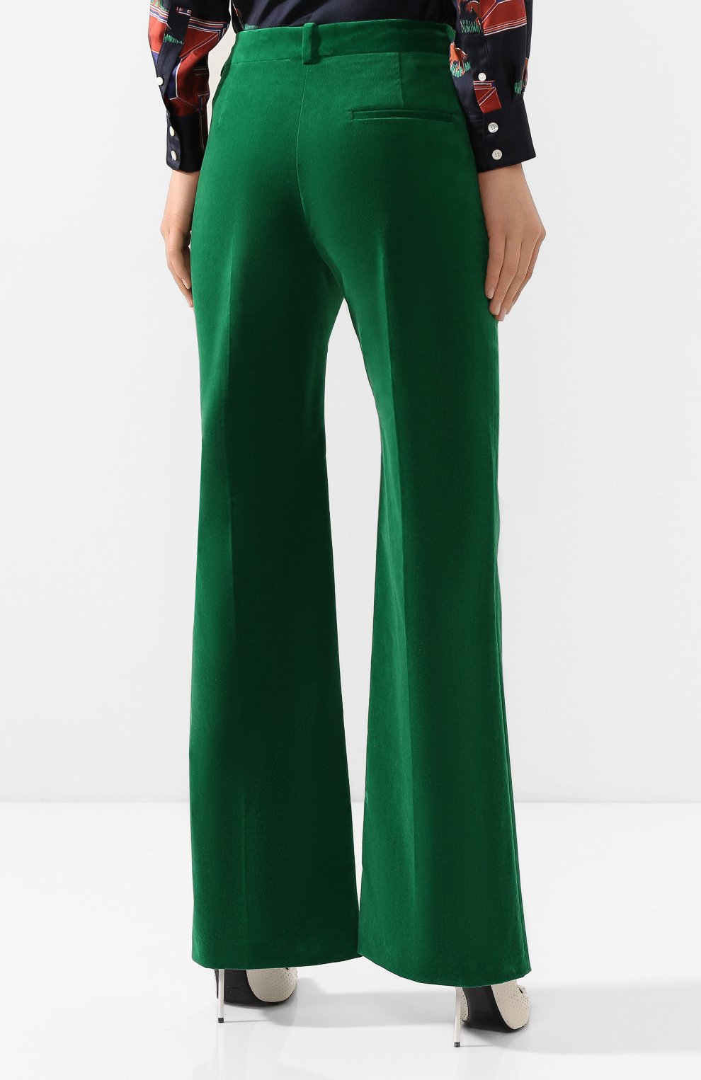 Брюки VICTORIA BECKHAM зеленого цвета по цене 69950 руб., арт. 1120WTR000606C, фото 4 Брюки VICTORIA BECKHAM, арт. 1120WTR000606C, фото 4
