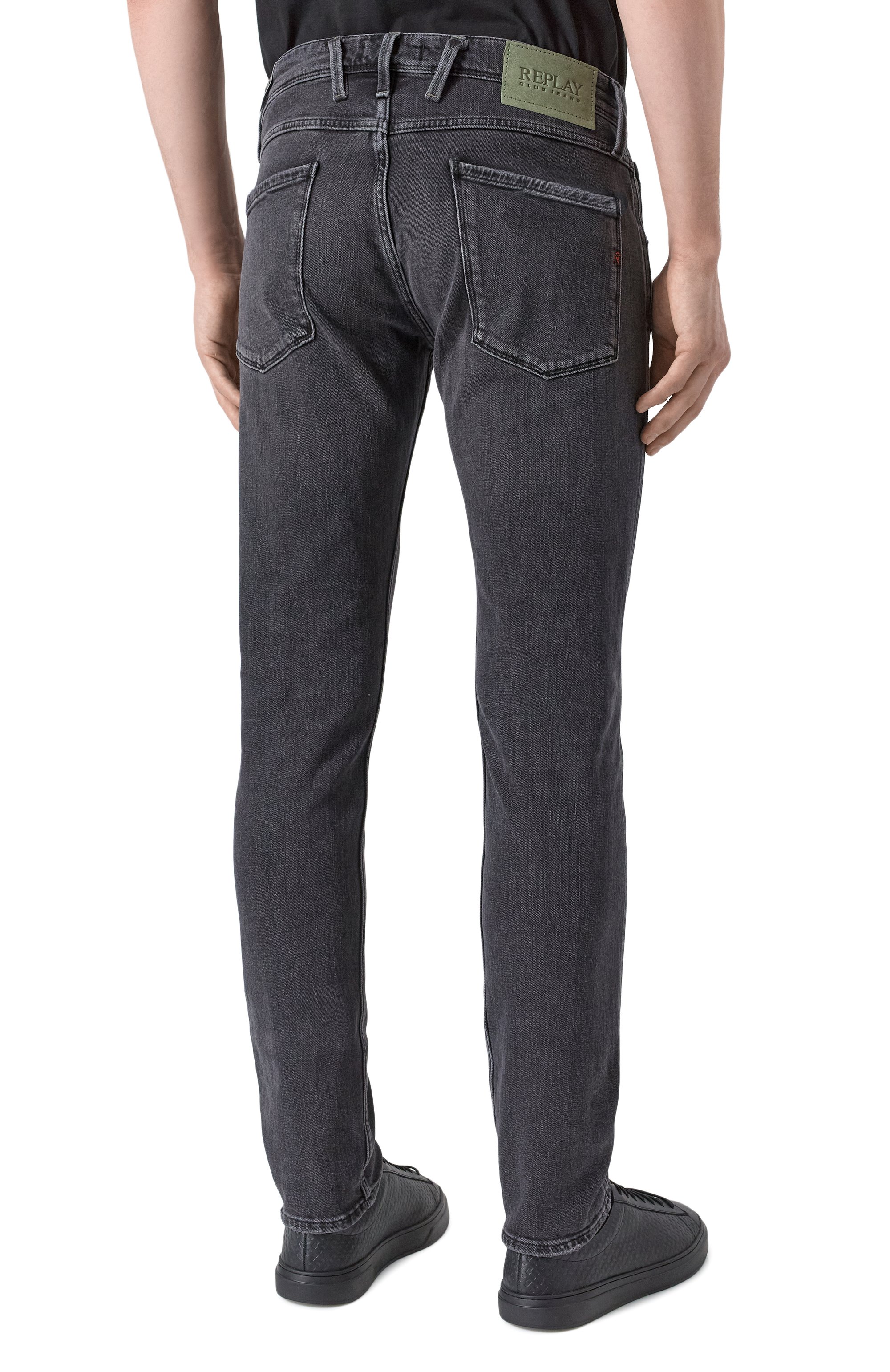 Джинсы anbass REPLAY черного цвета по цене 19650 руб., арт. M914H .000.613 828, фото 4 Джинсы anbass REPLAY, арт. M914H .000.613 828, фото 4