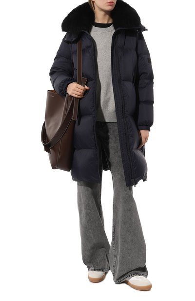 Пуховик YVES SALOMON темно-синего цвета по цене 188500 руб., арт. 23WFM06000DORD, фото 2 Пуховик YVES SALOMON, арт. 23WFM06000DORD, фото 2