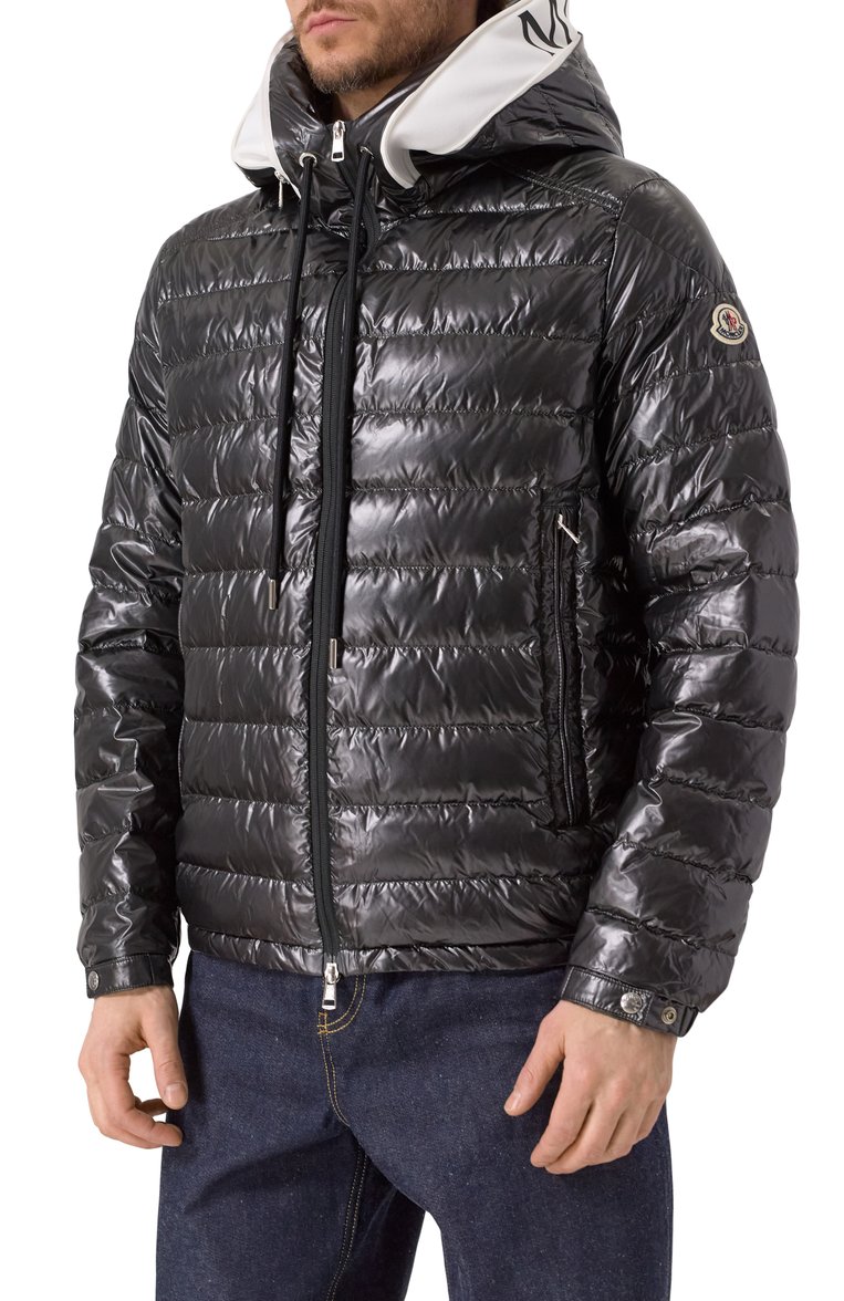 Мужская пуховик akinari MONCLER черного цвета, арт. 1A00009/596J9 | Фото 3 (Длина (верхняя одежда): Короткие; Материал внешний: Синтетический материал; Материал подклада: Синтетический материал; Рукава: Длинные; Стили: Кэжуэл; Мужское Кросс-КТ: пуховик-короткий)