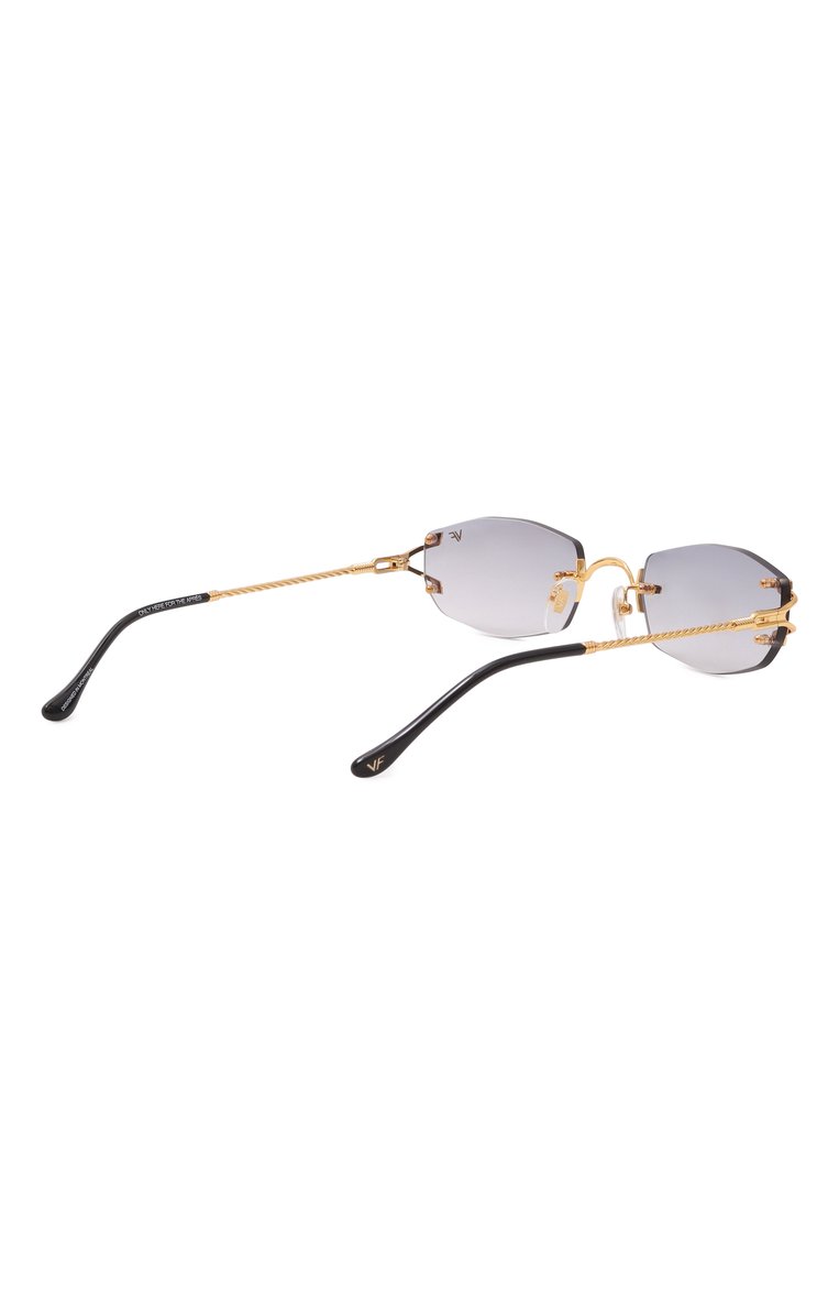 Женские солнцезащитные очки VINTAGE FRAMES серого цвета, арт. ASPEN 24KT G0LD/ASPHALT | Фото 4 (Тип очков: С/з; Нос: Не проставлено; Материал: Металл; Региональные ограничения белый список (Axapta Mercury): Не проставлено; Кросс-КТ: С/з-унисекс; Очки форма: Овальные, Безоправные; Оптика Гендер: оптика-унисекс)