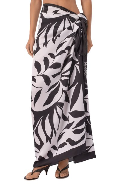 Шелковое парео MAX MARA черно-белого цвета по цене 46810 руб., арт. BCHSPUMA 261654102, фото 3 Шелковое парео MAX MARA, арт. BCHSPUMA 261654102, фото 3