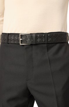 Мужской кожаный ремень BOTTEGA VENETA черного цвета, арт. 629844/V3US3 | Фото 2 (Материал сплава: Проставлено; Материал: Натуральная кожа; Нос: Не проставлено; Случай: Повседневный)