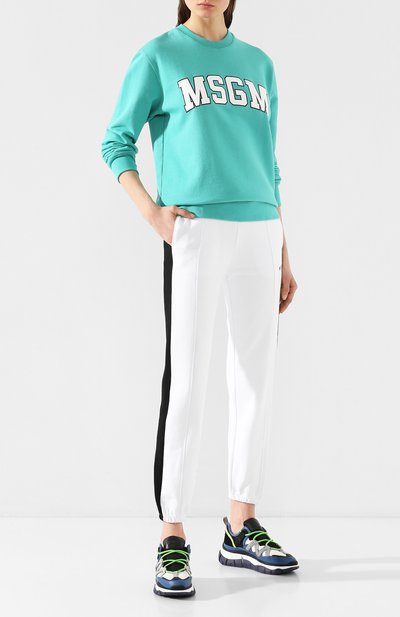 Хлопковый свитшот MSGM светло-зеленого цвета по цене 15050 руб., арт. 2841MDM163 207299, фото 2 Хлопковый свитшот MSGM, арт. 2841MDM163 207299, фото 2