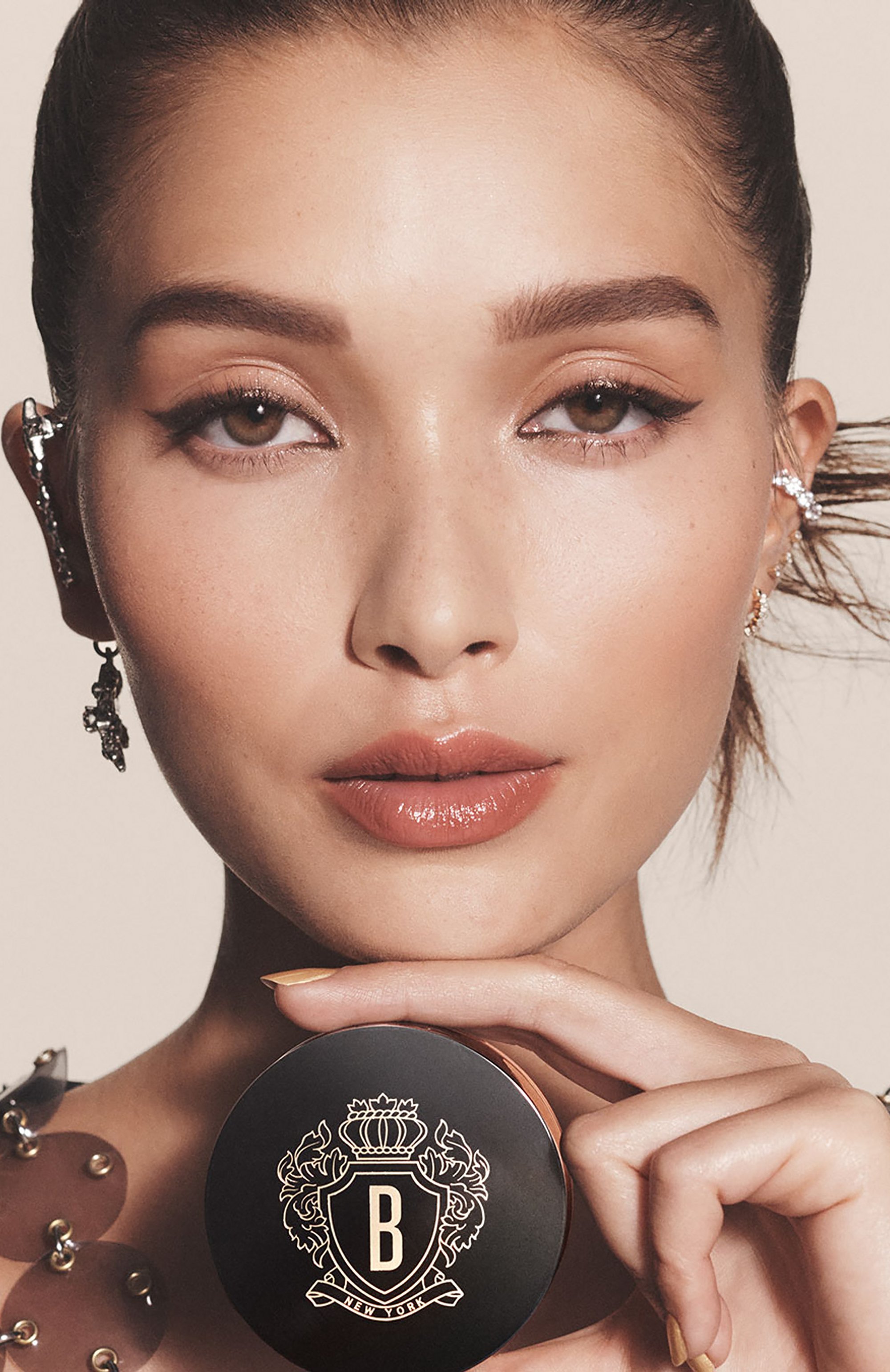 Рассыпчатая пудра luxe radiance loose powder, оттенок nude glow (10g) BOBBI BROWN, арт. HYXH-02, фото 3