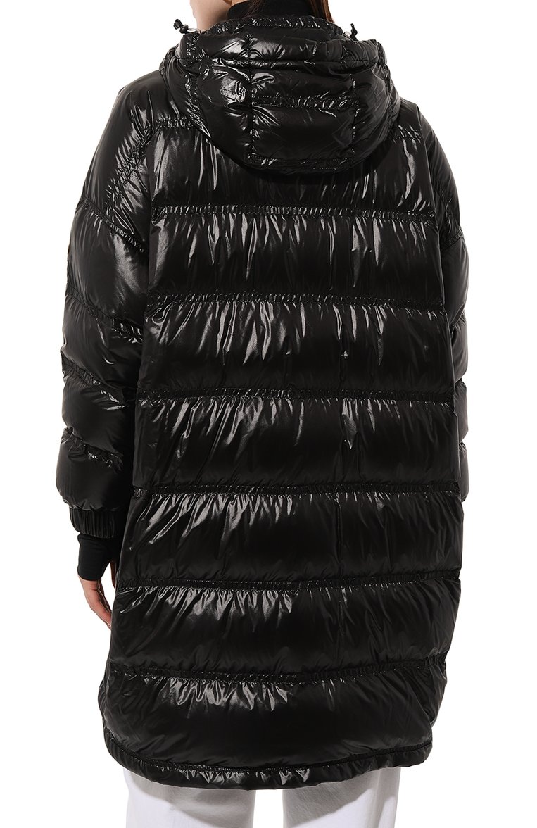 Женский пуховик rochelair MONCLER GRENOBLE черного цвета, арт. I20981C00002/539JH | Фото 4 (Длина (верхняя одежда): До середины бедра; Материал сплава: Проставлено; Рукава: Длинные; Драгоценные камни: Проставлено; Материал внешний: Синтетический материал; Материал утеплителя: Пух и перо; Кросс-КТ: Пуховик; Стили: Кэжуэл)