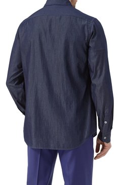 Мужская хлопковая рубашка GIORGIO ARMANI темно-синего цвета, арт. GM001509/AF15417 | Фото 4 (Драгоценные камни: Проставлен�о; Рукава: Длинные; Длина (для топов): Стандартные; Материал внешний: Хлопок; Материал сплава: Проставлено; Манжеты: На пуговицах; Принт: Однотонные; Воротник: Кент; Случай: Повседневный; Стили: Кэжуэл)