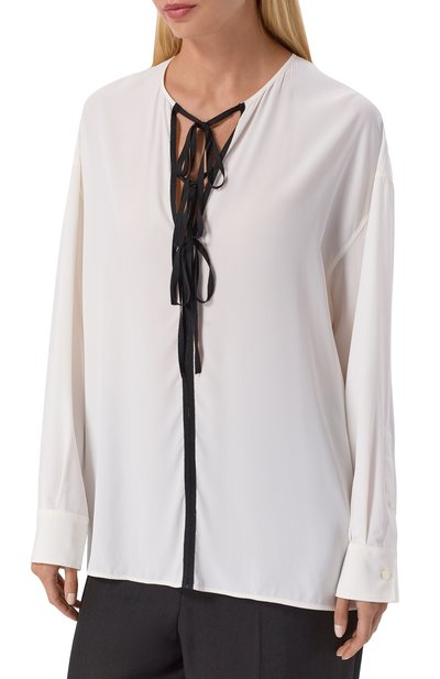 Блузка из вискозы и шелка LANVIN белого цвета по цене 225000 руб., арт. RW-T00067-6253-E26, фото 3 Блузка из вискозы и шелка LANVIN, арт. RW-T00067-6253-E26, фото 3