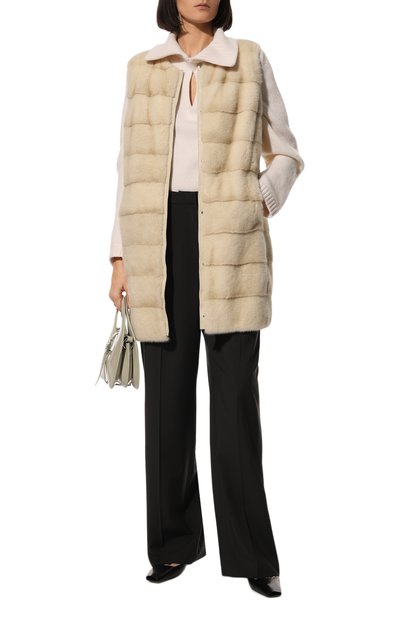 Жилет из меха норки LORO PIANA бежевого цвета по цене 1950000 руб., арт. FAE6329, фото 2 Жилет из меха норки LORO PIANA, арт. FAE6329, фото 2