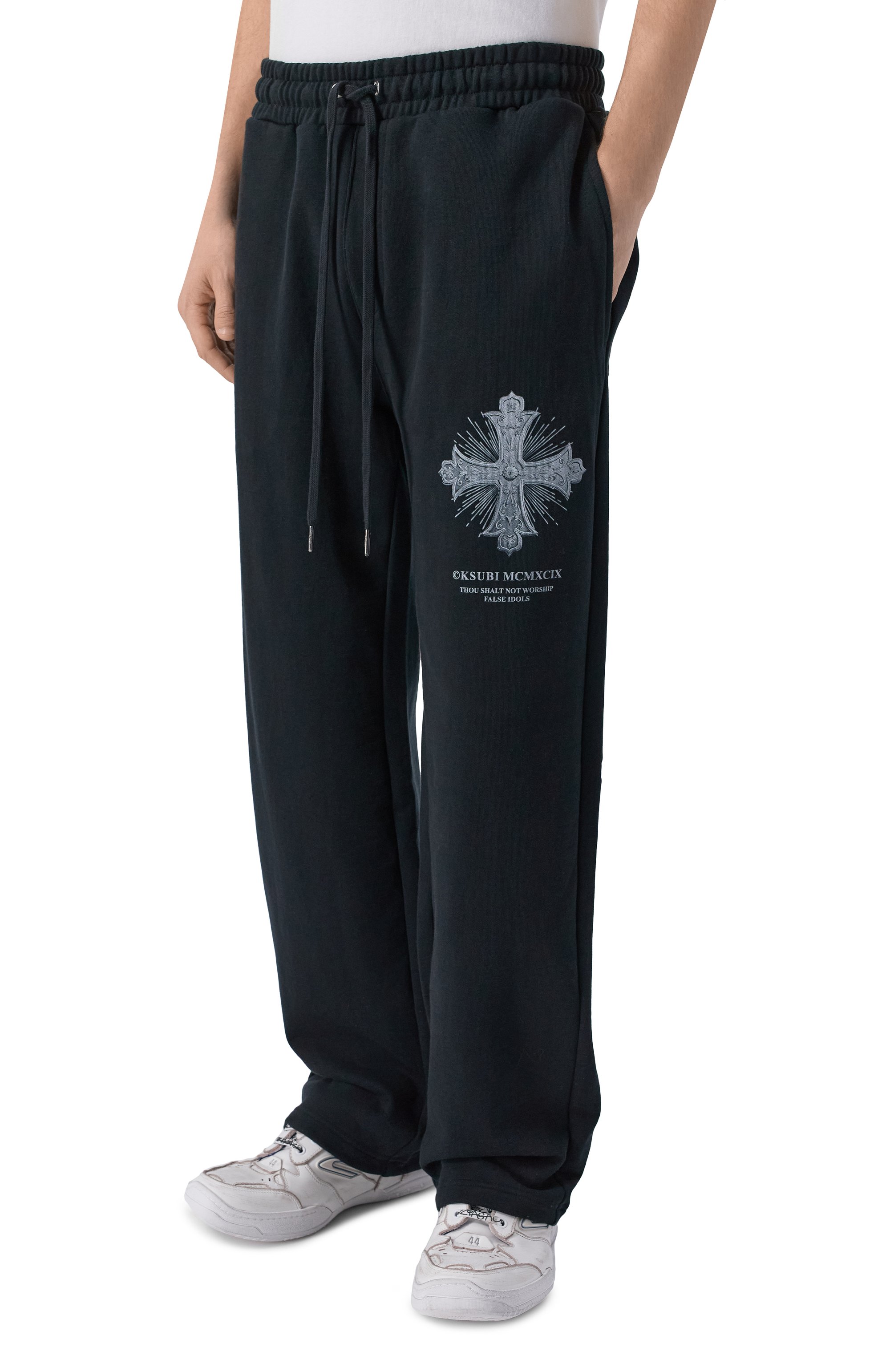 Хлопковые брюки KSUBI черного цвета по цене 29950 руб., арт. MSP26PA011, фото 3 Хлопковые брюки KSUBI, арт. MSP26PA011, фото 3