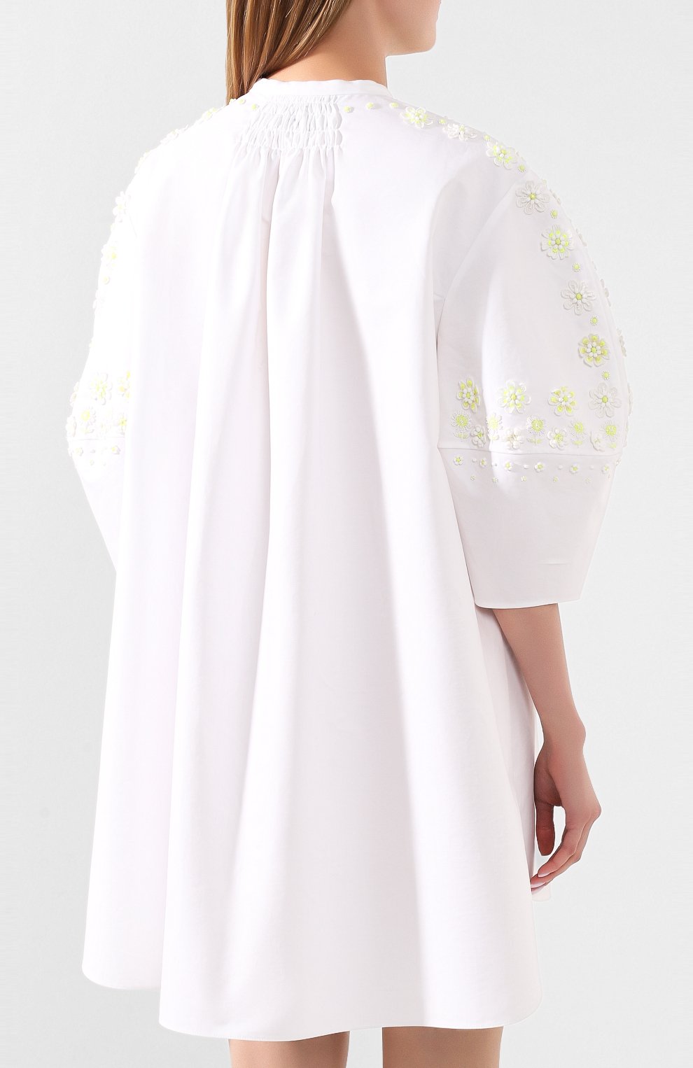 Хлопковое платье VALENTINO белого цвета по цене 514000 руб., арт. TB0VAAU94HD, фото 4 Хлопковое платье VALENTINO, арт. TB0VAAU94HD, фото 4