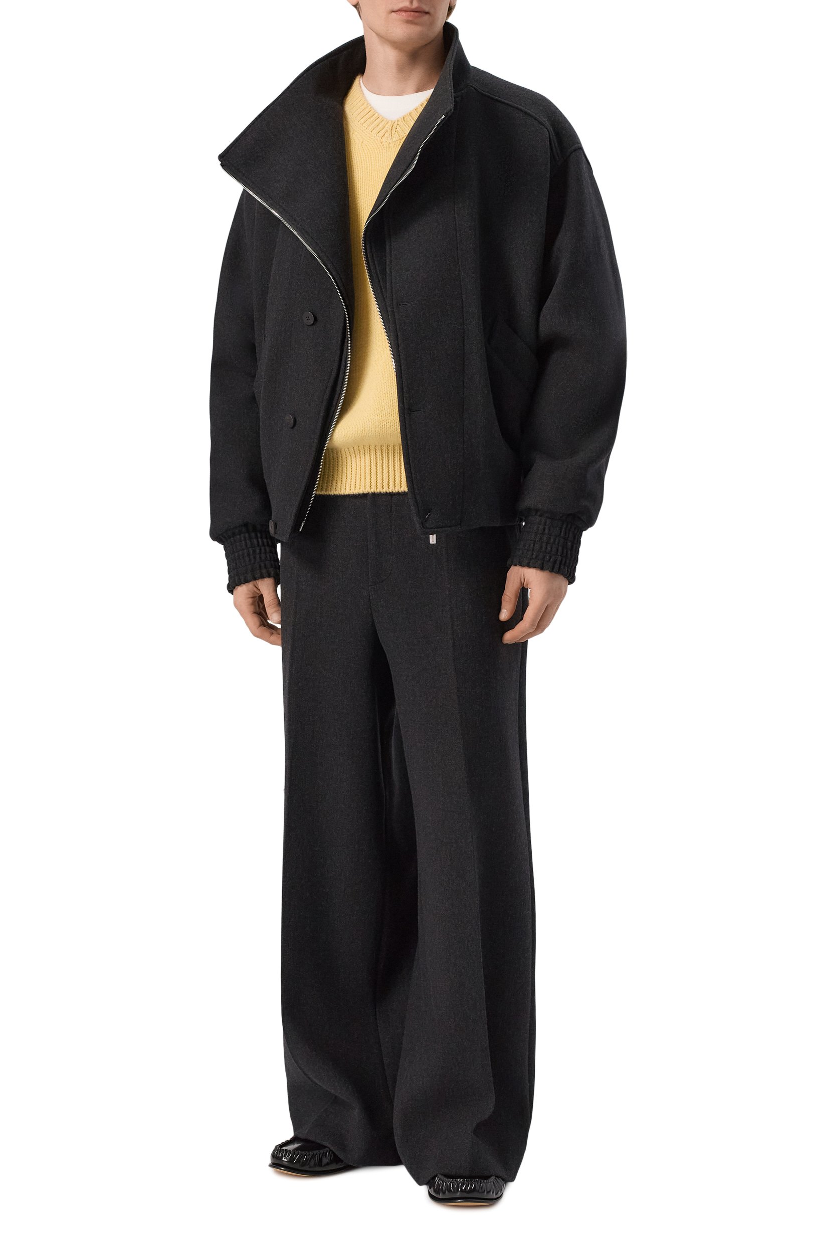 Шерстяные брюки JACQUEMUS темно-серого цвета по цене 99500 руб., арт. 26HPAM00584/AW00863, фото 2 Шерстяные брюки JACQUEMUS, арт. 26HPAM00584/AW00863, фото 2
