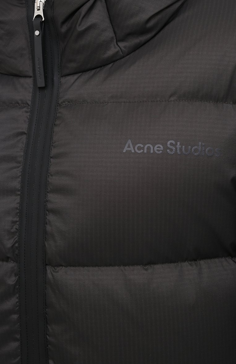 Женский пуховик ACNE STUDIOS коричневого цвета, арт. A90286 | Фото 5 (Длина (верхняя одежда): До середины бедра; Материал утеплителя: Пух и перо; Материал внешний: Синтетический материал; Материал подклада: Синтетический материал; Рукава: Длинные; Женское Кросс-КТ: Пуховик-куртка; Кросс-КТ: Пуховик)