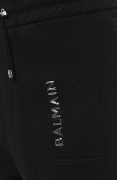 Мужские хлопковые брюки BALMAIN черного цвета, арт. CH10B214/BC61 | Фото 5 (Длина (брюки, джинсы): Стандартные; Случай: Повседневный; Материал сплава: Проставлено; Материал внешний: Хлопок; Драгоценные камни: Проставлено; Стили: Минимализм)