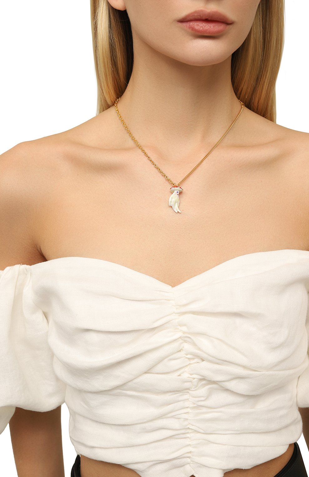 Кулон на цепочке MARNI золотого цвета по цене 37400 руб., арт. C0MV0348A0 M2000, фото 2 Кулон на цепочке MARNI, арт. C0MV0348A0 M2000, фото 2