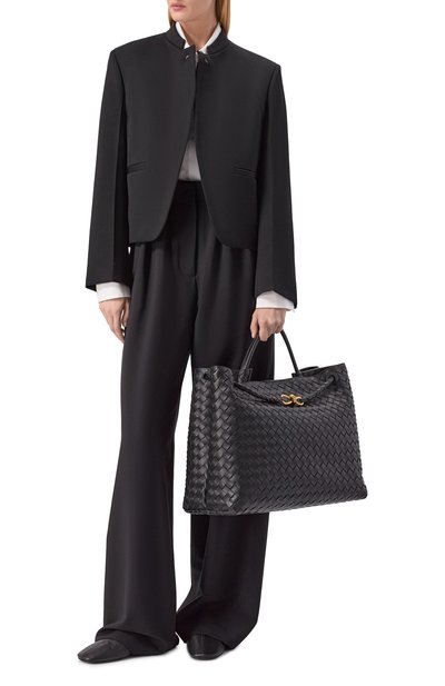 Сумка andiamo large BOTTEGA VENETA черного цвета по цене 945000 руб., арт. 766019/VCPP1, фото 3 Сумка andiamo large BOTTEGA VENETA, арт. 766019/VCPP1, фото 3