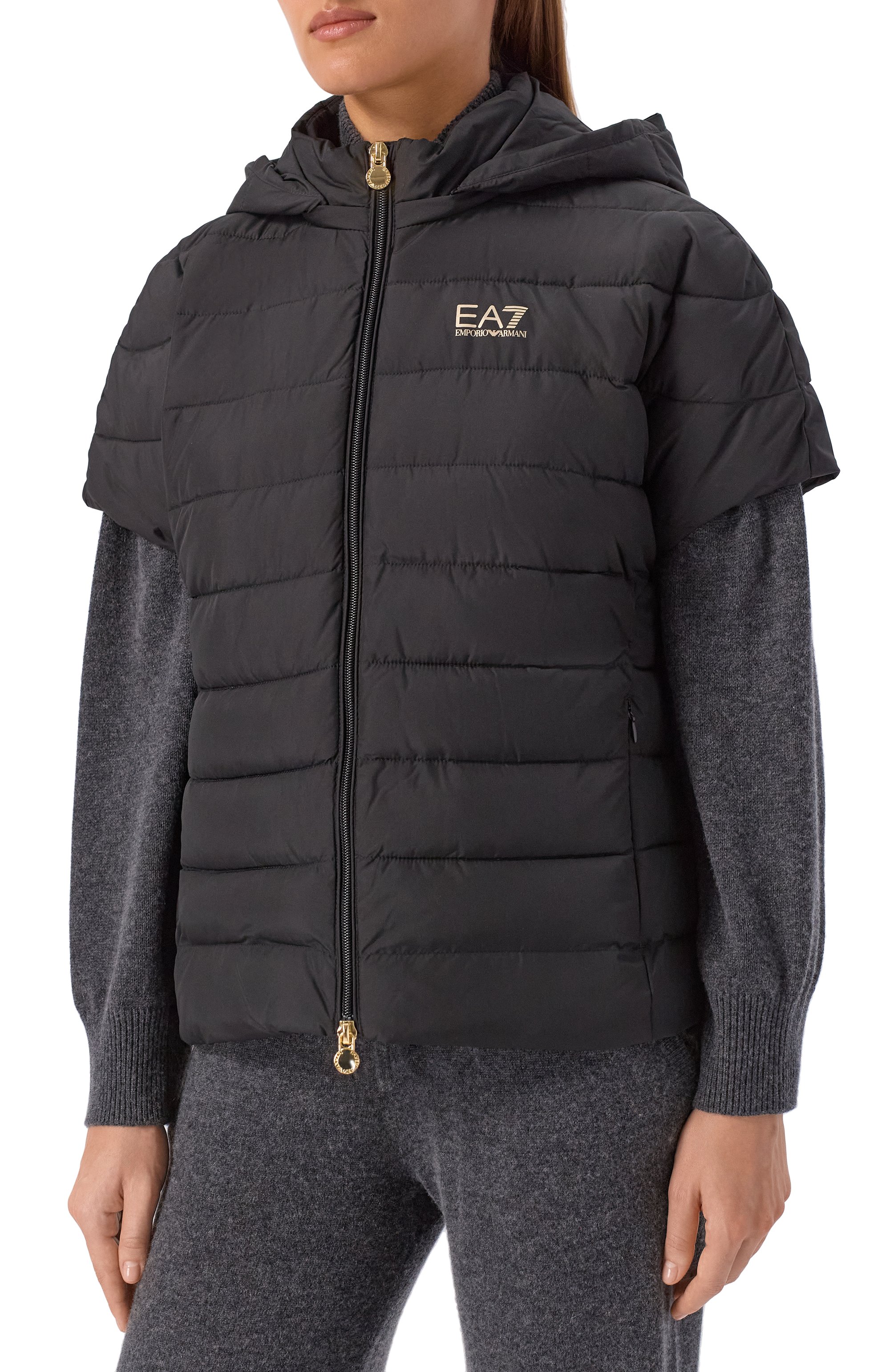 Утепленный жилет EA7 черного цвета по цене 18800 руб., арт. 7W000477/AF12476, фото 3 Утепленный жилет EA7, арт. 7W000477/AF12476, фото 3