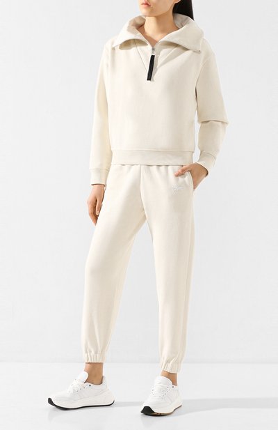 Толстовка reebok x victoria beckham REEBOK белого цвета по цене 19350 руб., арт. GF4195, фото 2 Толстовка reebok x victoria beckham REEBOK, арт. GF4195, фото 2