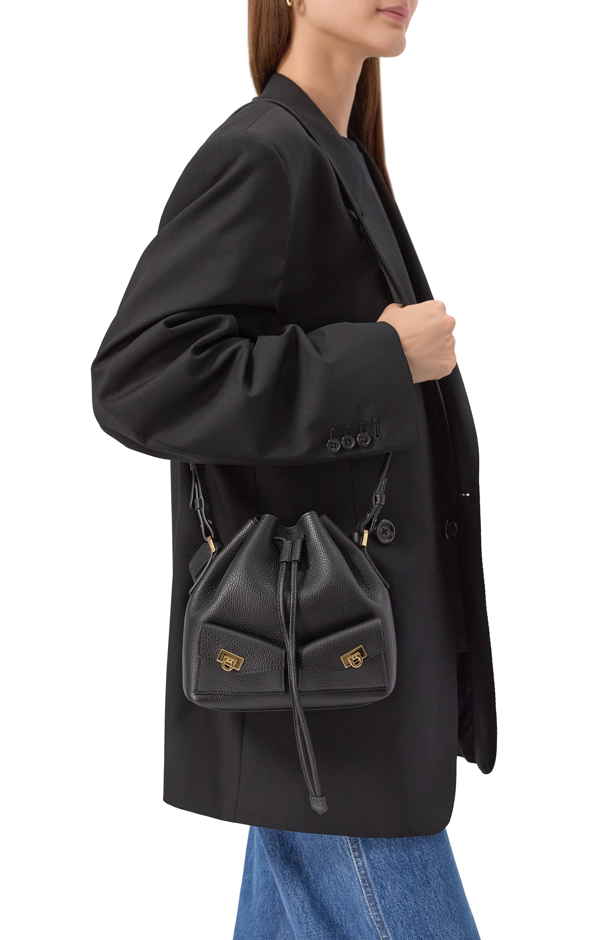 Сумка multipocket FERRAGAMO черного цвета по цене 131000 руб., арт. 220915/785880, фото 2 Сумка multipocket FERRAGAMO, арт. 220915/785880, фото 2