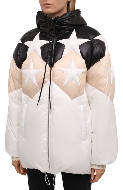 Пуховик MIU MIU кремового цвета по цене 340000 руб., арт. ML779-1ZQX-F0009, фото 3 Пуховик MIU MIU, арт. ML779-1ZQX-F0009, фото 3