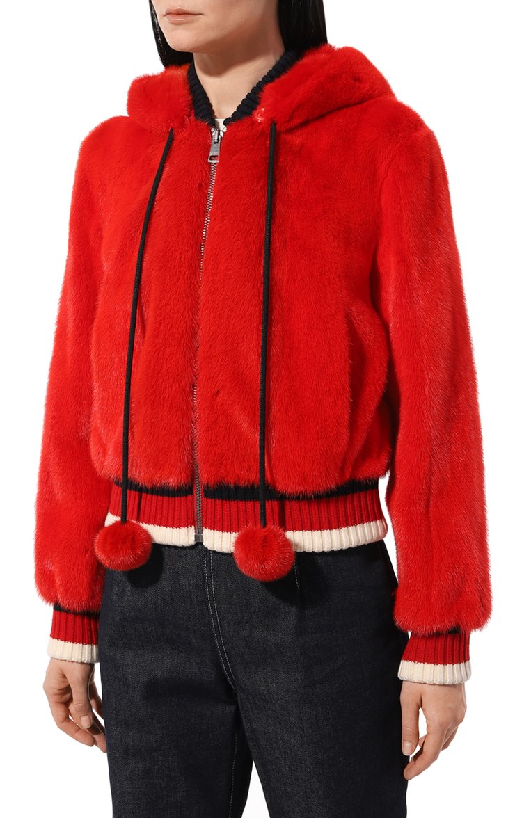 Женский бомбер из меха норки GUCCI красного цвета, арт. 479131 XW580 | Фото 3 (Длина (верхняя одежда): Короткие; Материал внешний: Шелк, Натуральный мех; Рукава: Длинные; Стили: Гламурный; Кросс-КТ: бомбер, Куртка, Утепленные; Женское Кросс-КТ: Мех)