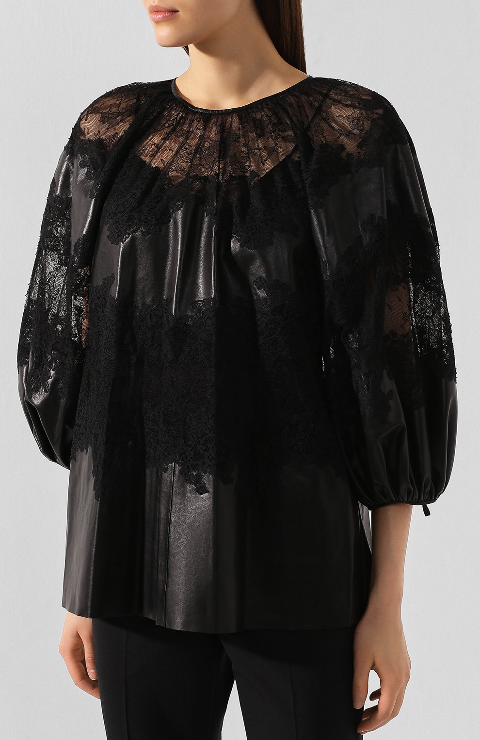 Блузка VALENTINO черного цвета по цене 836000 руб., арт. SB3NG02C1AW, фото 3 Блузка VALENTINO, арт. SB3NG02C1AW, фото 3
