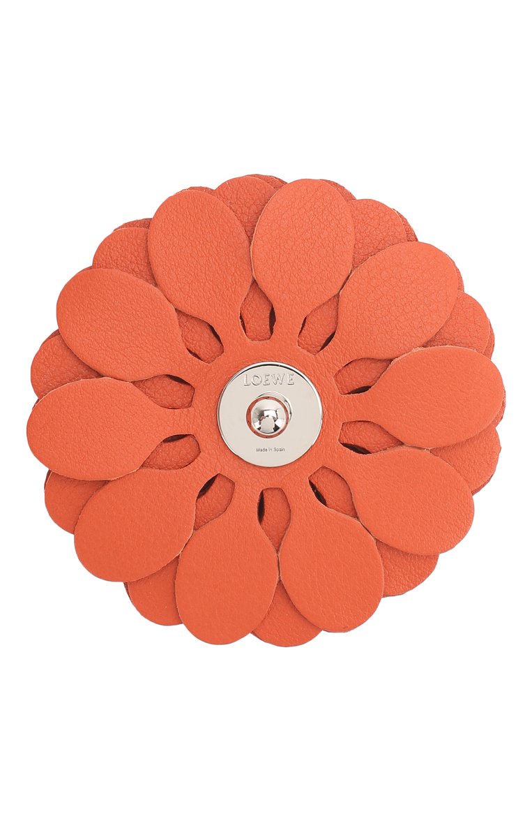 Женские украшение для сумки stud flower LOEWE оранжевого цвета, арт. N691232X02 | Фото 2 (Кросс-КТ: наклейка-сумка; Ошибки технического описания: Нет ширины, Нет высоты, Нет глубины; Материал: Натуральная кожа; Региональные ограничения белый список (Axapta Mercury): Не проставлено)