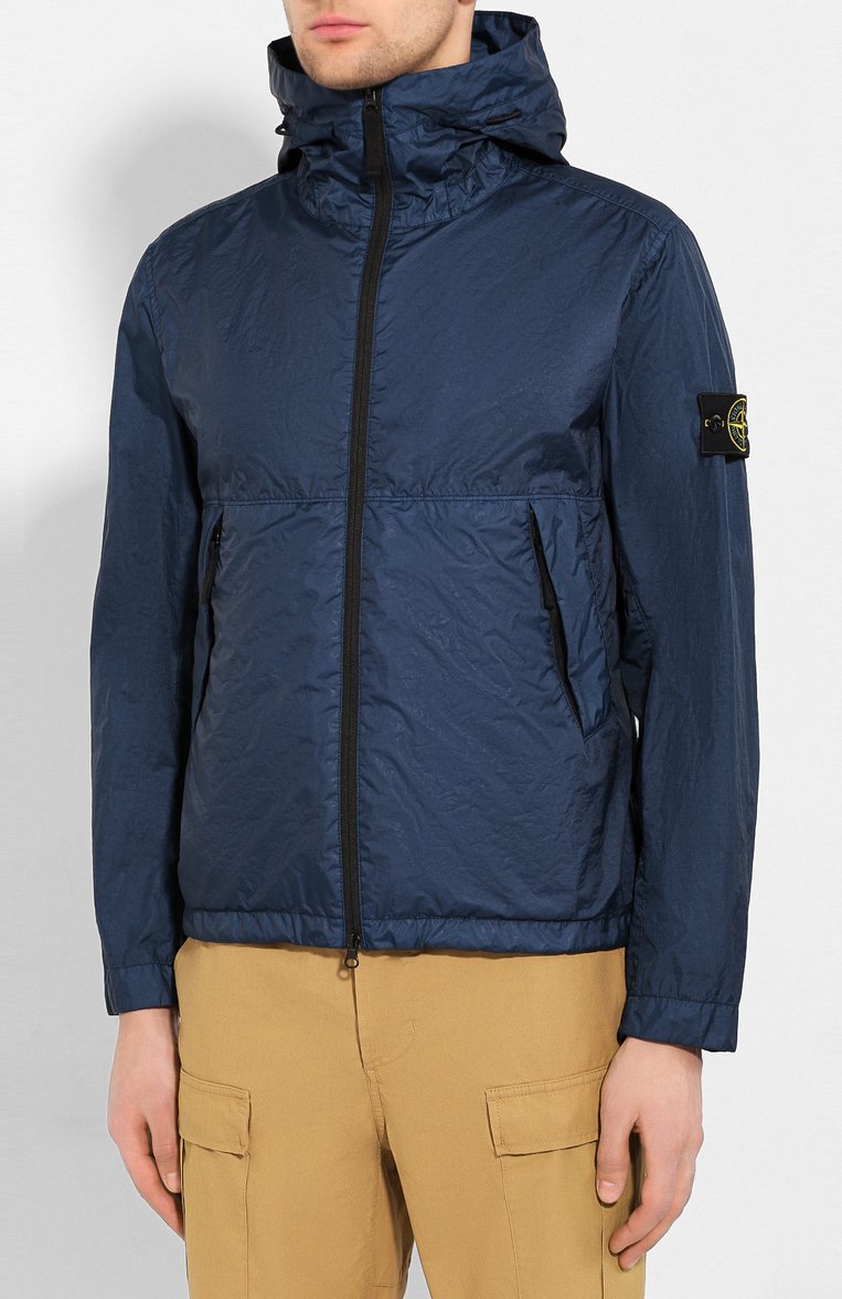 Мужская куртка STONE ISLAND синего цвета, арт. 721542423 | Фото 3 (Длина (верхняя одежда): Короткие; Материал внешний: Синтетический материал; Мужское Кросс-КТ: Верхняя одежда; Рукава: Длинные; Кросс-КТ: Ветровки, Куртка, Легкие; Драгоценные камни: Проставлено; Материал сплава: Проставлено; Стили: Кэжуэл)