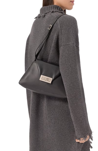 Сумка numeric medium MM6 черного цвета по цене 108000 руб., арт. SB5ZH0020/P7258, фото 2 Сумка numeric medium MM6, арт. SB5ZH0020/P7258, фото 2