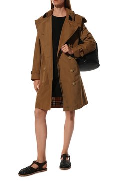 Женский тренч kensington BURBERRY бежевого цвета, арт. 8006112 | Фото 2 (Рукава: Длинные; Длина (верхняя одежда): До середины бедра; Региональные ограничения белый список (Axapta Mercury): Не проставлено; Материал внешний: Синтетический материал; Материал сплава: Проставлено; Стили: Классический; Материал подклада: Синтетический материал; Драгоценные камни: Проставлено)