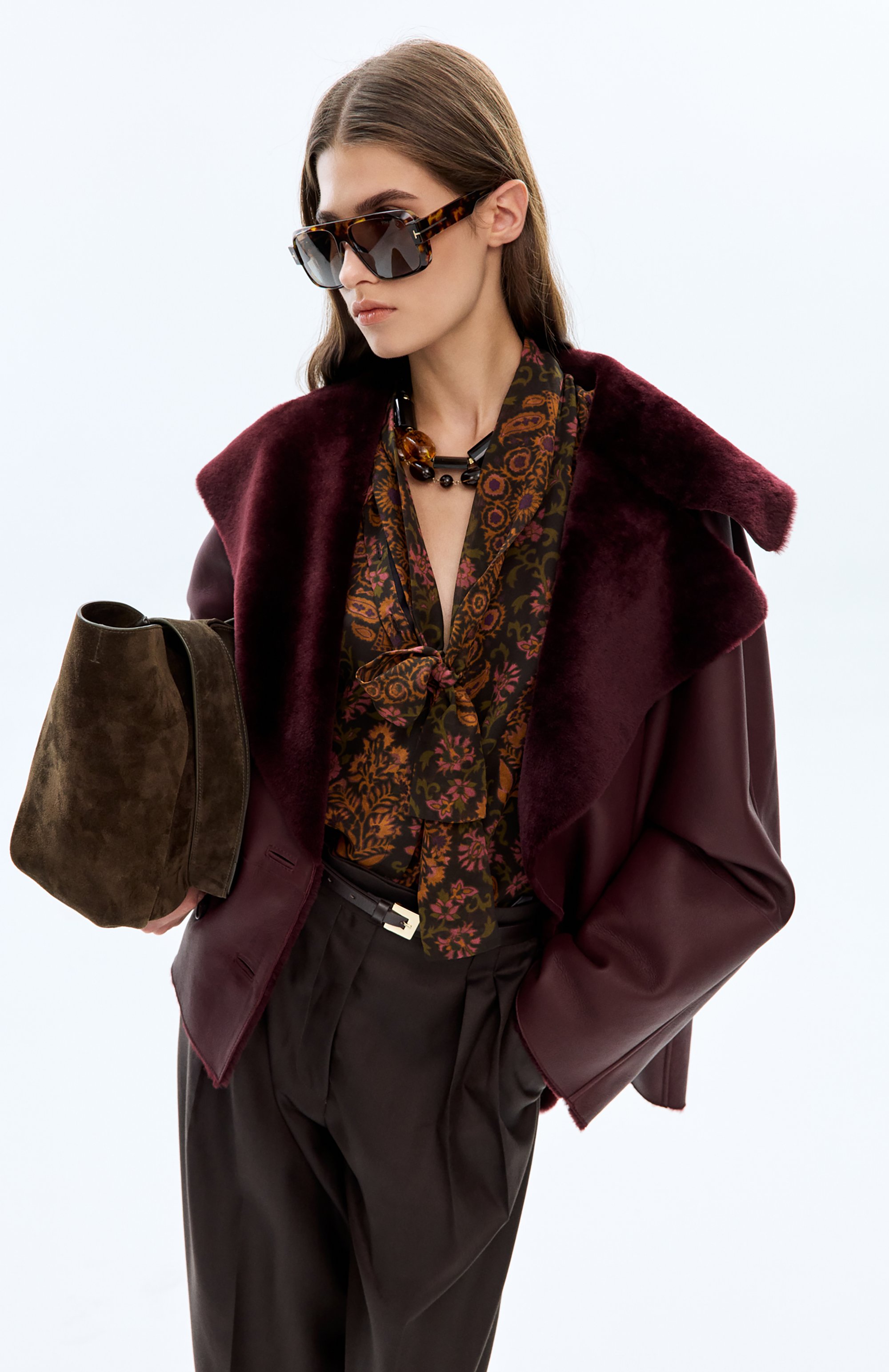 Колье VIEN черного цвета по цене 55900 руб., арт. 2526-324, фото 5 Колье VIEN, арт. 2526-324, фото 5