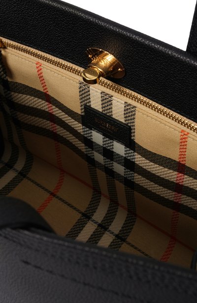 Сумка-тоут cotswolds BURBERRY черного цвета по цене 254500 руб., арт. 8129060, фото 5 Сумка-тоут cotswolds BURBERRY, арт. 8129060, фото 5