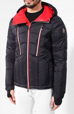 Мужская пуховая куртка arnensee MONCLER GRENOBLE темно-синего цвета, арт. D2-097-41913-85-549F1 | Фото 3 (Кросс-КТ: Куртка, Пуховик, другое; Мужское Кросс-КТ: пуховик-короткий, Пуховик-верхняя одежда, Верхняя одежда; Рукава: Длинные; Материал внешний: Синтетический материал, Полиэстер; Материал сплава: Проставлено, Проверено; Материал подклада: Синтетический материал; Драгоценные камни: Проставлено; Длина (верхняя одежда): Короткие; Материал утеплителя: Пух и перо; Статус проверки: Проверена категория)