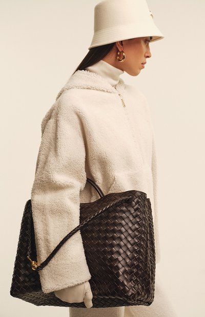 Серьги JIL SANDER золотого цвета по цене 58100 руб., арт. J11VG0001 P4865, фото 4 Серьги JIL SANDER, арт. J11VG0001 P4865, фото 4