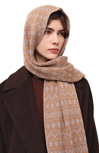 Капюшон A.T.T. бежевого цвета по цене 8060 руб., арт. 2386, фото 2 Капюшон A.T.T., арт. 2386, фото 2