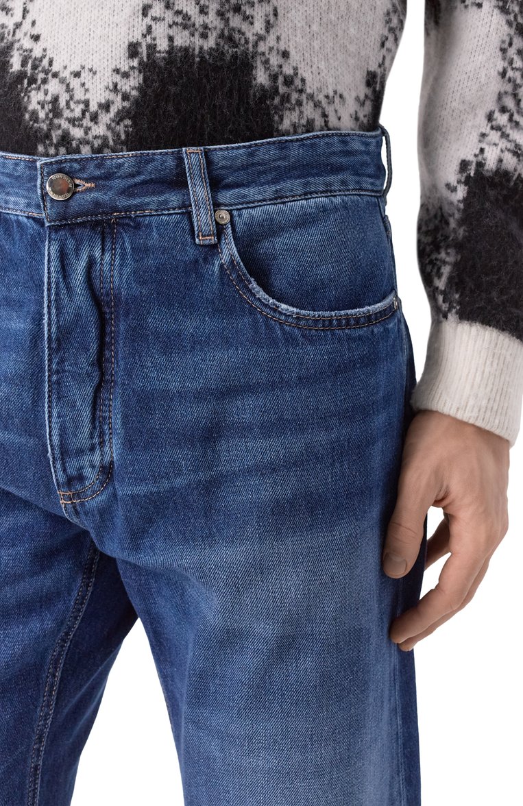 Мужские джинсы kanye ICON DENIM LA темно-синего цвета, арт. KANYE/ID8800 | Фото 5 (Материал внешний: Хлопок, Деним; Длина (брюки, джинсы): Стандартные; Стили: Повседневный; Детали: Делаве; Кросс-КТ: Деним; Силуэт М (брюки): Прямые)