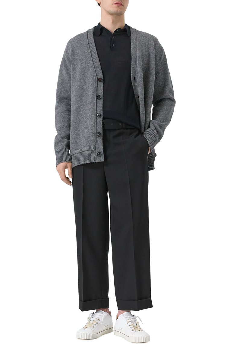 Мужские шерстяные брюки JIL SANDER черного цвета, арт. J22KA0230/J40002 | Фото 2 (Длина (брюки, джинсы): Укороченные; Материал сплава: Проставлено; Материал внешний: Шерсть; Драгоценные камни: Проставлено; Случай: Повседневный; Стили: Минимализм)