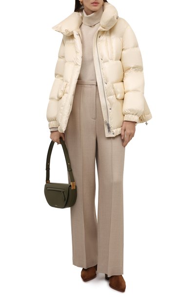 Пуховик WOOLRICH кремового цвета по цене 71950 руб., арт. CFWW0U0583FR/UT1702, фото 2 Пуховик WOOLRICH, арт. CFWW0U0583FR/UT1702, фото 2