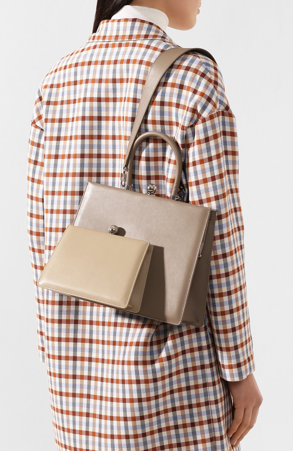 Сумка twin frame RATIO ET MOTUS бежевого цвета по цене 139000 руб., арт. REM20SSTFER/M0-SL, фото 5 Сумка twin frame RATIO ET MOTUS, арт. REM20SSTFER/M0-SL, фото 5