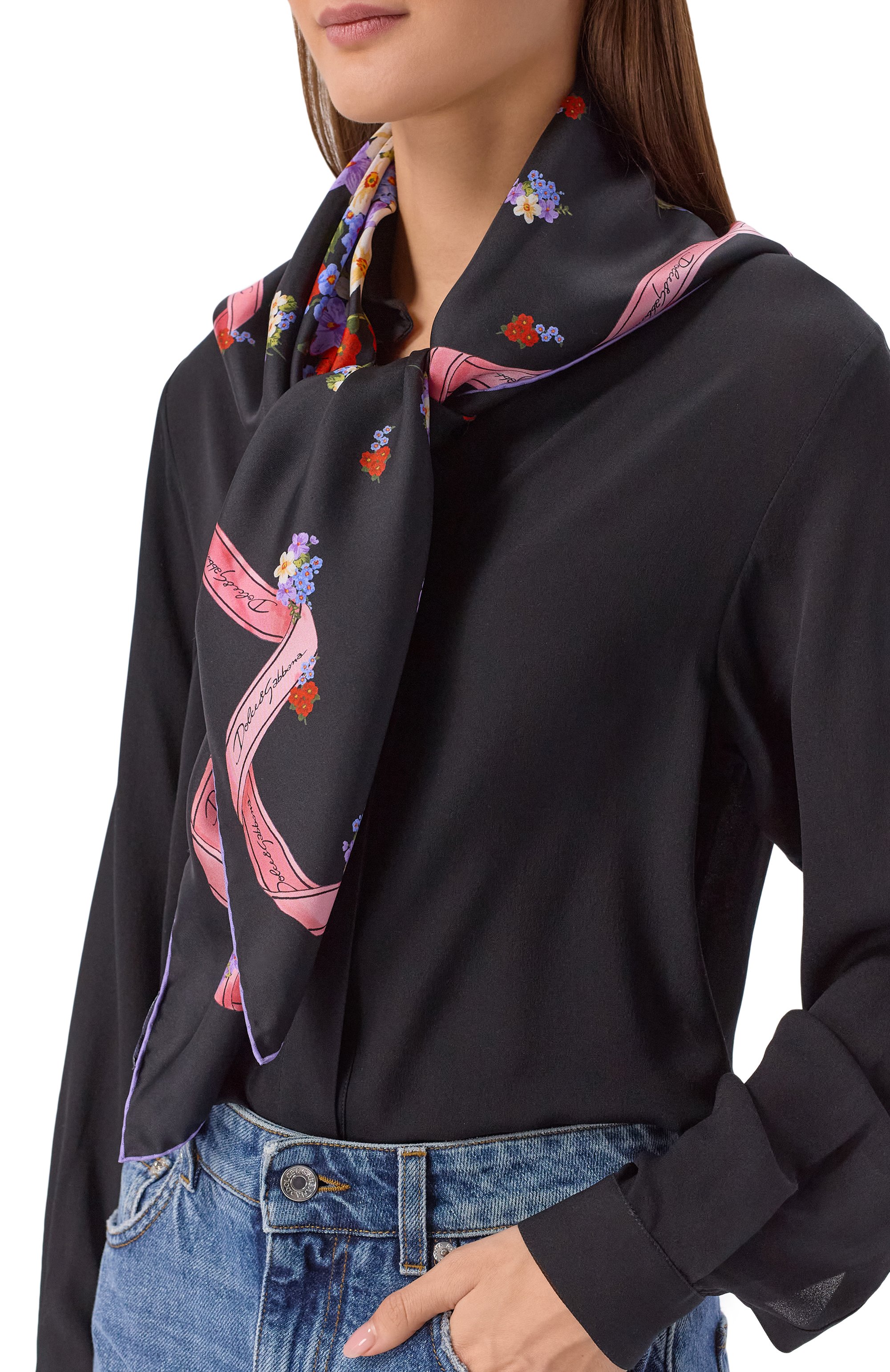 Шелковый платок DOLCE & GABBANA черного цвета по цене 69950 руб., арт. FN090R/GDDLK, фото 2 Шелковый платок DOLCE & GABBANA, арт. FN090R/GDDLK, фото 2
