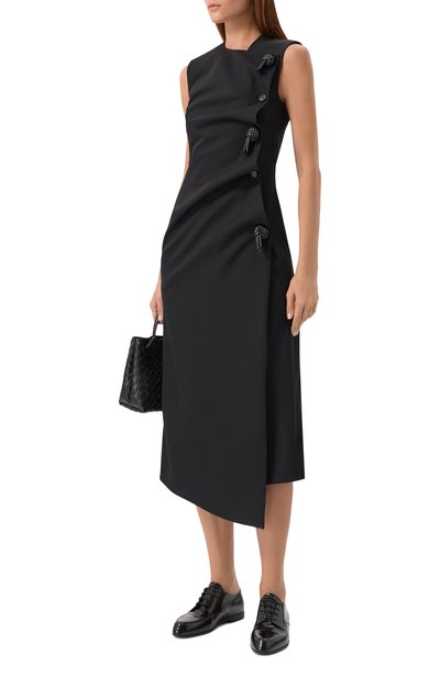 Шерстяное платье BOTTEGA VENETA черного цвета по цене 399500 руб., арт. 873842/V6DB0, фото 2 Шерстяное платье BOTTEGA VENETA, арт. 873842/V6DB0, фото 2