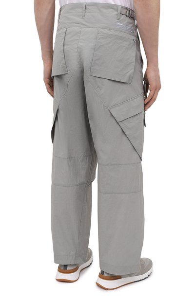 Брюки-карго KAZUYUKI KUMAGAI светло-серого цвета по цене 67700 руб., арт. AP11-210, фото 4 Брюки-карго KAZUYUKI KUMAGAI, арт. AP11-210, фото 4