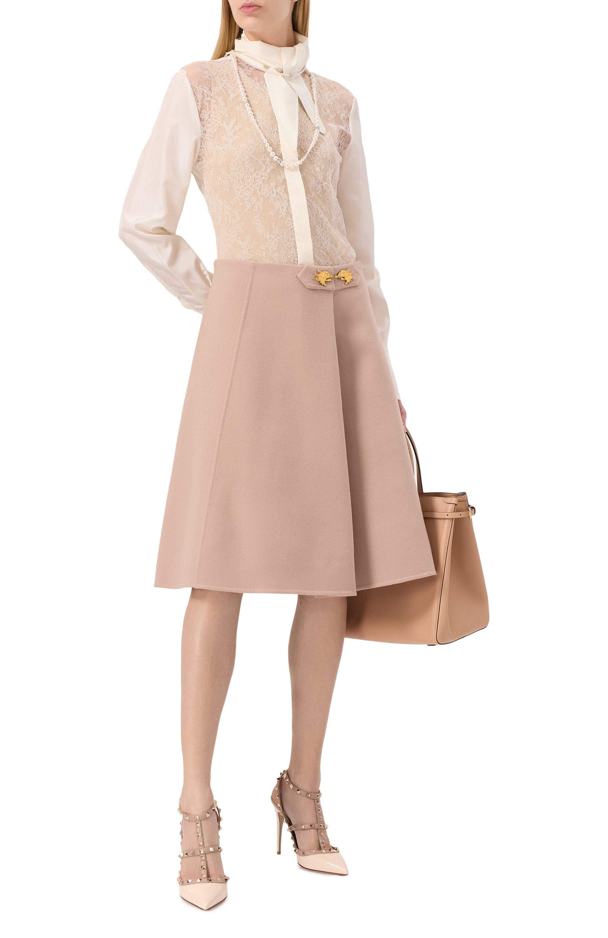 Кожаные туфли rockstud 100 VALENTINO кремового цвета по цене 120500 руб., арт. 6W2S0393/VNW, фото 2 Кожаные туфли rockstud 100 VALENTINO, арт. 6W2S0393/VNW, фото 2