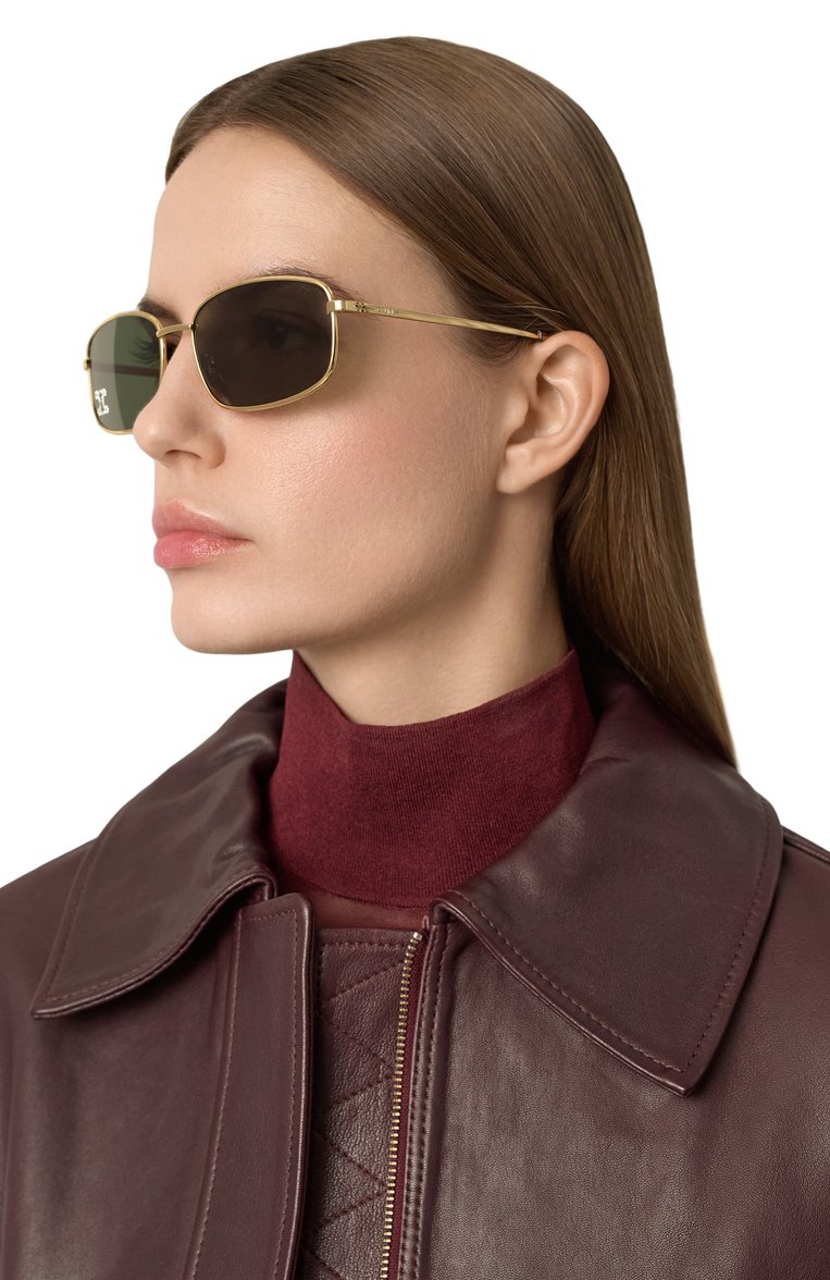 Женские солнцезащитные очки CELINE EYEWEAR зеленого цвета, арт. CL40285U 30N | Фото 2 (Региональные ограничения белый список (Axapta Mercury): Не проставлено; Нос: Не проставлено; Тип очков: С/з; Материал: Металл; Оптика Гендер: оптика-женское; Очки форма: Прямоугольные)