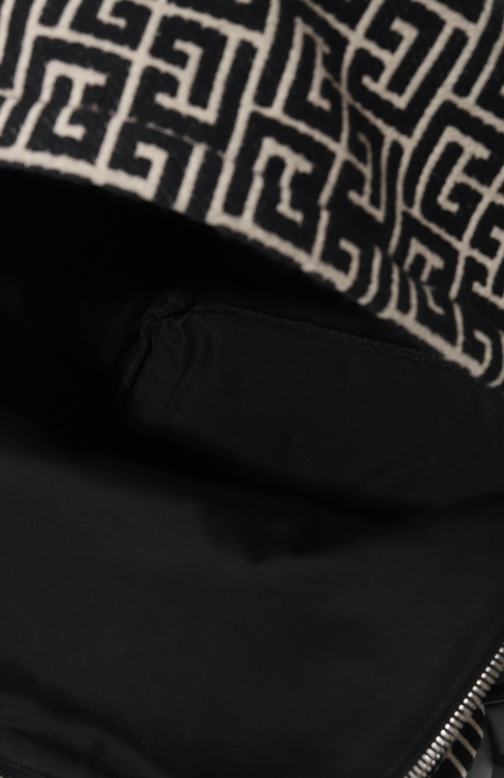 Текстильный рюкзак BALMAIN черно-белого цвета по цене 144500 руб., арт. AM1GE150TJMY, фото 5 Текстильный рюкзак BALMAIN, арт. AM1GE150TJMY, фото 5