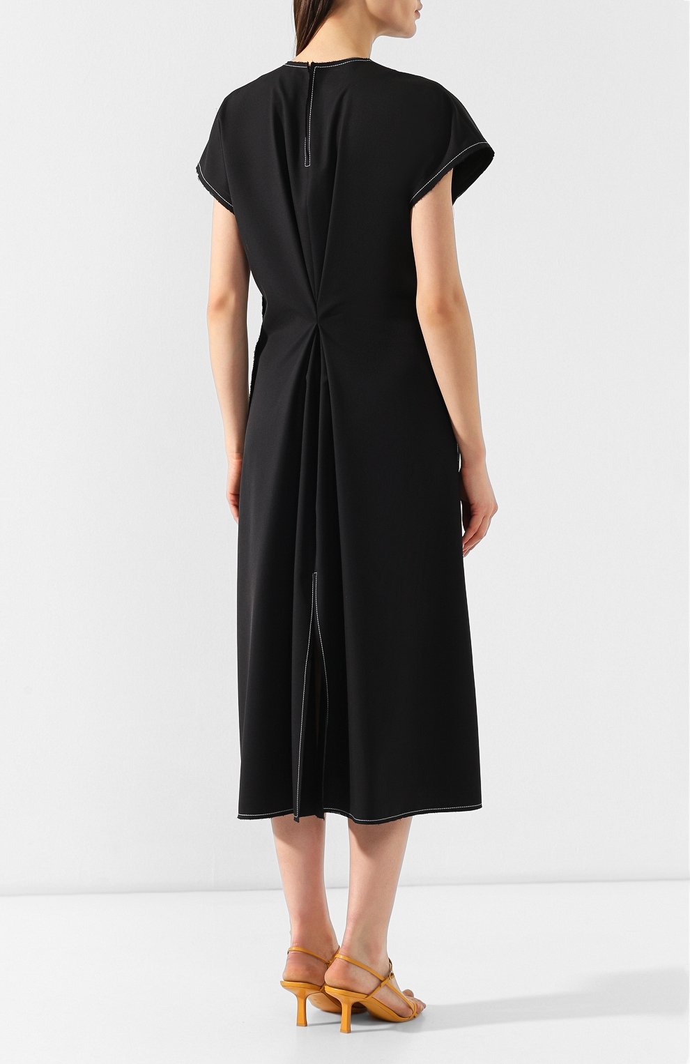 Платье-миди LOEWE черного цвета по цене 78950 руб., арт. S2196550FA, фото 4 Платье-миди LOEWE, арт. S2196550FA, фото 4
