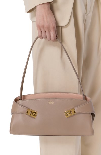 Женская сумка hug east FERRAGAMO, арт. 21A712/796600