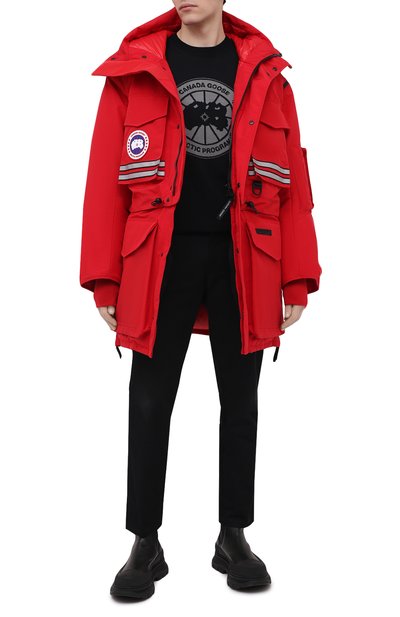 Пуховая парка snow mantra CANADA GOOSE красного цвета по цене 199500 руб., арт. 8800MC, фото 2 Пуховая парка snow mantra CANADA GOOSE, арт. 8800MC, фото 2